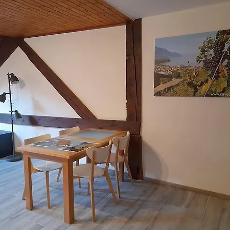 Mansarde Chez Un Vigneron Au Village Au 3eme Etage Sans Ascenseur
